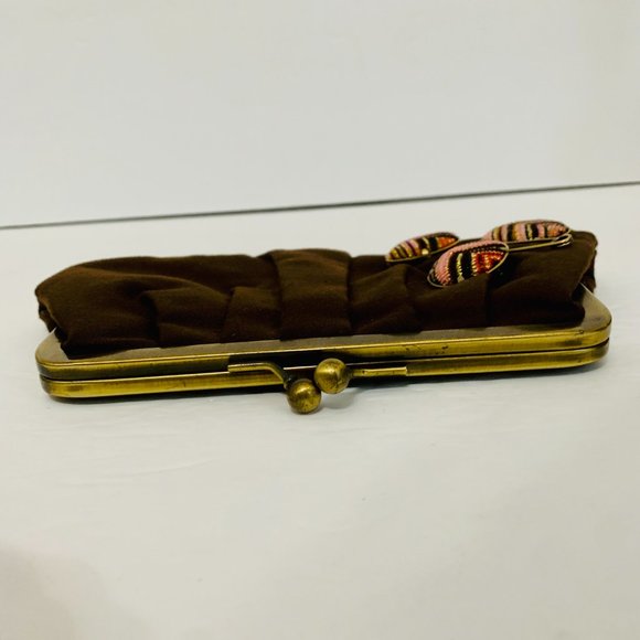 MISSONI BUTTON EMBELLISHED CLUTCH LIMITED EDITION RARE - Picture 5 of 12